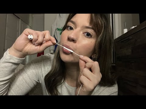 ASMR| Apple Mic Mouth Sounds! Mic Licking, Nibbles, Kisses & more| Tapping Triggers