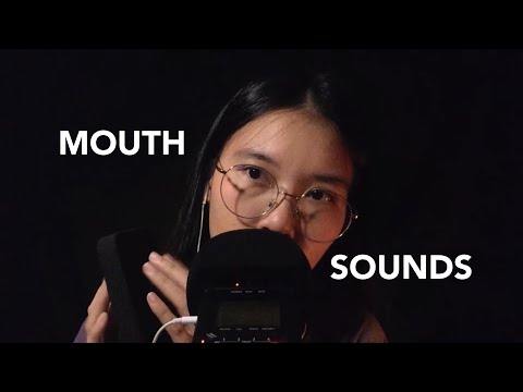 ASMR Fast Mouth Sounds & Tapping