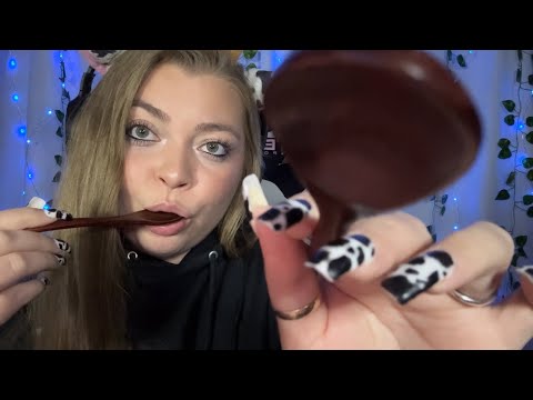 ASMR Wooden Spoon Face Scooping (mouth sounds, eating sounds, tapping, etc)