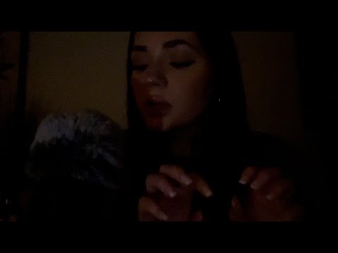 ASMR| INVISIBLE SCRATCHING (DARK FOR SENSITIVE EYES)