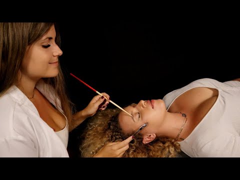 [Real Person] ASMR Treatment |  Face tracing, Scalp Check, Hair Play & brushing (deutsch/german)