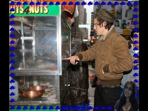WTF! One Direction Harry Styles Warns Paparazzi to Not Take His Photos While Shopping !