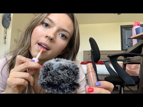 ASMR| PUTTING YOU TO SLEEP| SUBTLE MOUTH SOUNDS| LIP GLOSS APPLICATION| FLUFFY MIC SCRATCHING
