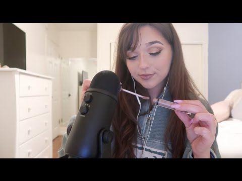 ASMR - 💫 Lipgloss Application 🎀✨ And Mouth Sounds 👄