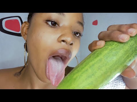 ASMR Cucumber Sucking and Gagging| Drooling| Wet Mouth Sounds