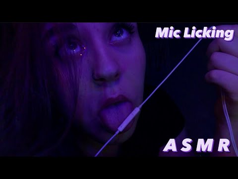 ASMR Mic Licking 👅 kisses 💋 / АСМР Ликинг Микрофона от Айфона