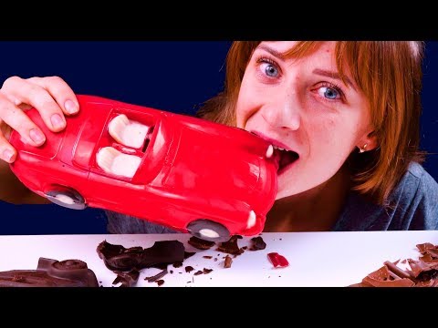 ASMR EATING EDIBLE CHOCOLATE TOY CARS EXTREME CRUNCHY EATING SOUNDS/MUKBANG