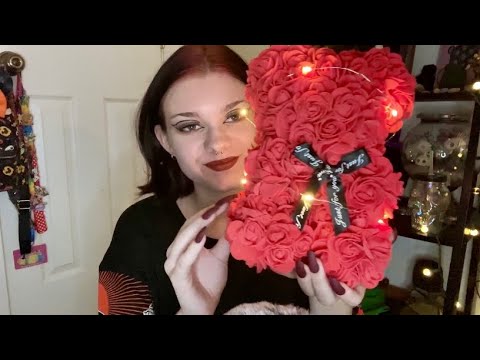 ASMR | Relaxing Scratching On Fake Roses 🌹 🧸 Whispering & Some Tapping