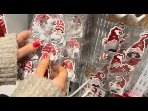 ASMR Tapping & scratching on Christmas items🎄