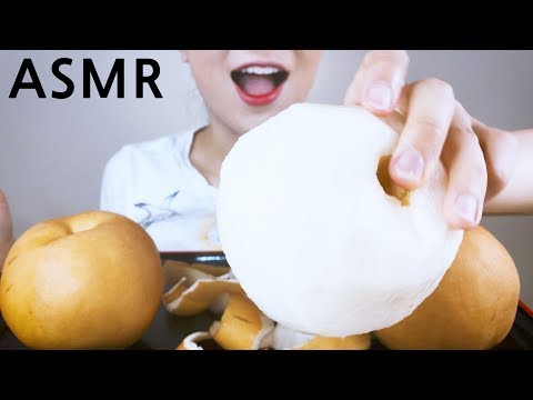 JUICY CRUNCHY KOREAN PEARS 과즙뿜뿜 배 리얼사운드 먹방 (+배 깎는 소리) ASMR
