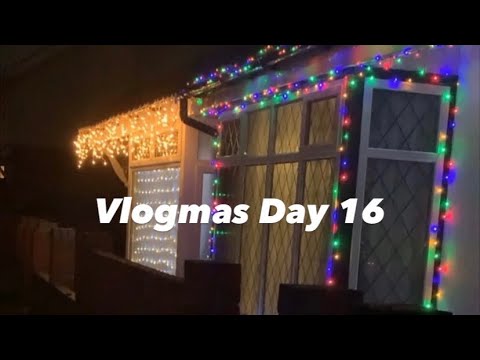 Vlogmas Day 16 (2023) - Christmas Decorations Spotting