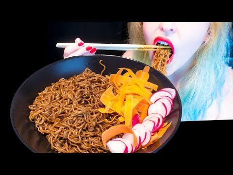 ASMR: Classic Soba Ramen Noodles & Crunchy Veggies ~ Relaxing Eating Sounds [No Talking|V] 😻
