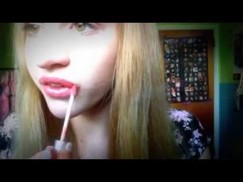 ASMR ( Soft Kisses, Soft Whispers, wet mouth sounds, glass tapping, life talk!)