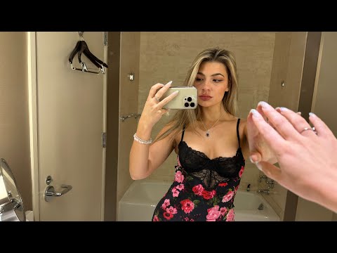 Asmr hotel room tour - tapping/ scratching/ skyline tracing
