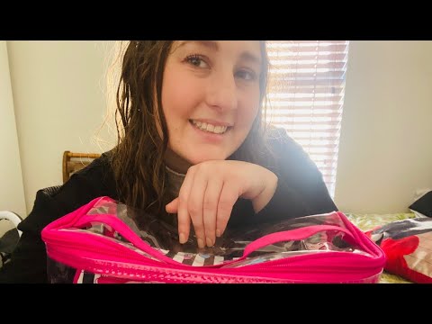 ASMR 💄WHAT’S IN MY MAKEUP BAG 👛 Tingly Crinkles, Tapping & Tracing