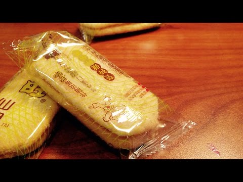 ASMR | Eating Crisp Rice Crackers, Chewing, Plastic Bag Crinkles | 600" Tingles #13