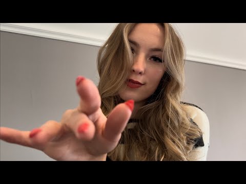 ASMR | tapping on random stuff with lot‘s of mouth sounds🫦