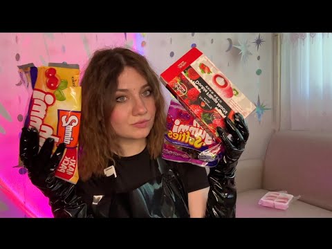 LATEX Gloves, LATEX Apron and Eating ASMR | Soft Food + Mouth Sounds ♥️♥️