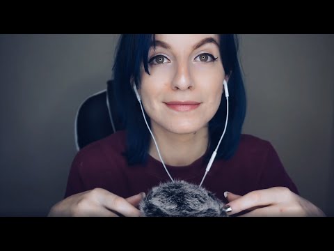 ASMR 💤 Fluffy mic scratching & Trigger words (Tongue clicking, kisses, Spanish words)