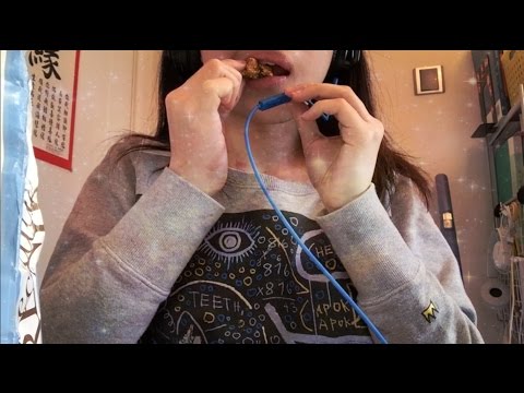 ASMR Eating Popcorn and Chips ♥ crunchy eating sounds, mouth sounds, tapping, crinkling