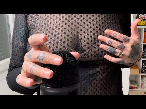 ASMR | Mic rubbing, shirt rubbing, some scratching. Answering some questions 😝