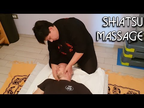 💆 Italian Girl Shiatsu Massage - ASMR no talking video 2/2