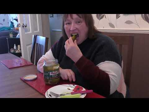 Asmr - Mummy Mukbang ! Eating Sounds!  My mum does an ASMR VIDEO !