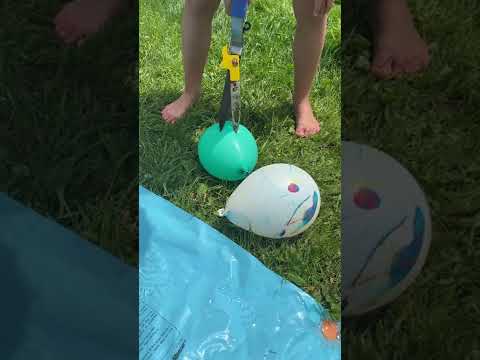 Asmr satisfying balloon popping