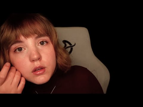 ASMR 💤 Moisturizing your face 💦 Lotion and mouth sounds with visual triggers 💤