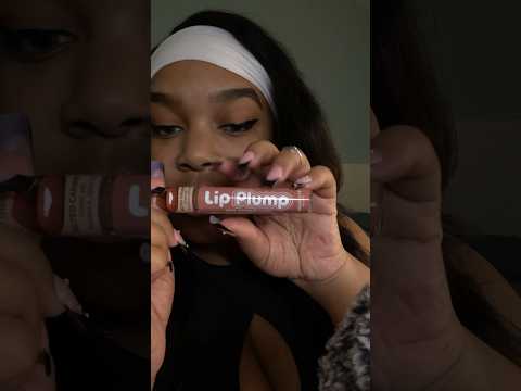 the lip plump is BACK!! 💋 #asmr #lipgloss #mouthsounds #subscribe #asmrshorts #shorts