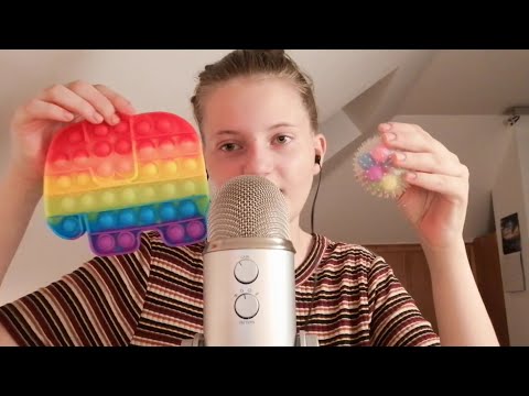 Asmr with 2 Fidget toy's 😀 [german / deutsch]