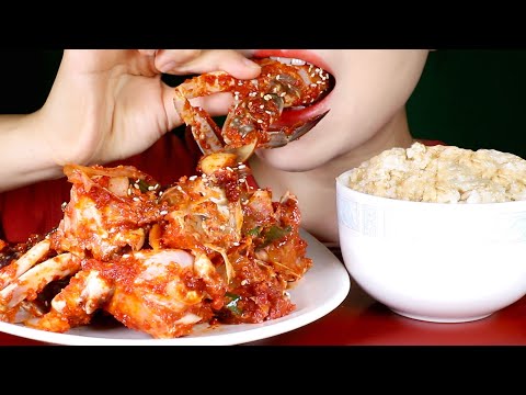 ASMR Crabs are in Season! Spicy Marinated Raw Crabs | Crunchy Eating Sounds Mukbang