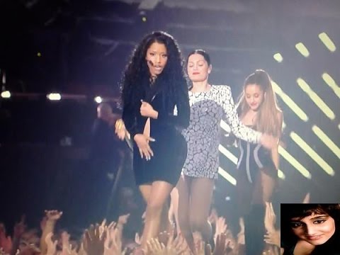 Nicki Minaj Wardrobe Malfunction at 2014 MTV VMAs Performance On Stage  - VMAs Award Show - Review