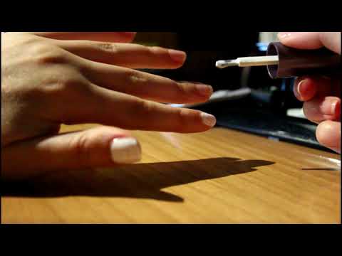 ASMR Painting Nails (Greek/Ελληνικά Unintelligible Whisper)