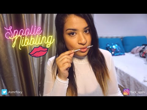 ASMR Spoolie Nibbling & Wet Mouth Sounds💦💋