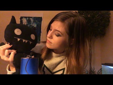 ASMR PERSONAL ATTENTION TO STUFFED ANIMALS / TRACING / SCRATCHING