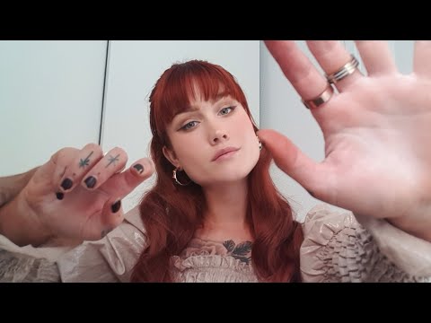 ASMR- Hand movements and mouth sounds ♡