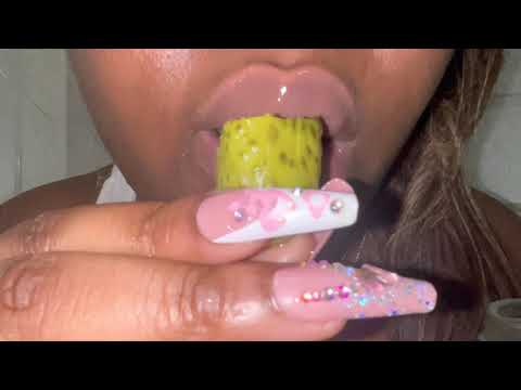 ASMR MOUTH SOUNDS SUCKING & EATING PICKLES NO HANDS