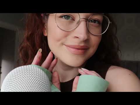 [ ASMR ] Clothes Scratching and Stroking - SUPER TINGLY