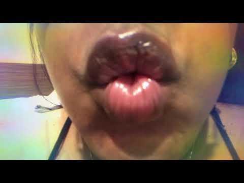 1 Minute Kissing ASMR with/ Wind Blowing