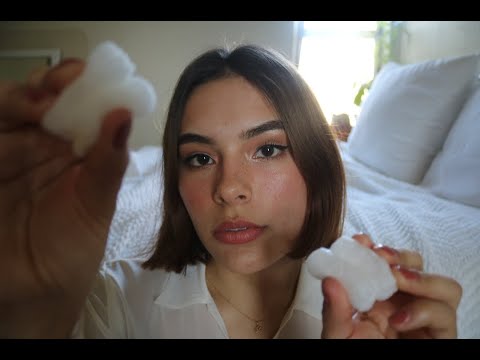 asmr squishing packing peanuts *sizzles*