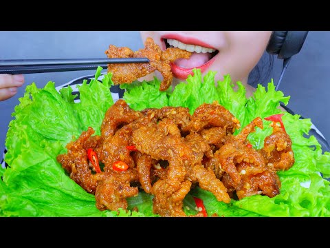 ASMR DEEP FRIED CHICKEN FEET WITH CHILI SAUCE  (THE BEAST CHICKEN FEET)  EATING SOUNDS | LINH-ASMR