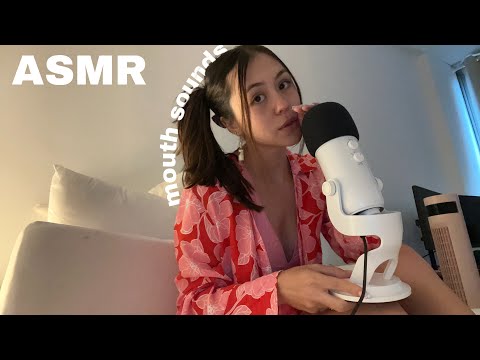 ASMR | Comfy Cozy Mouth Sounds and Hand Movements (fast/slow, wet/dry)