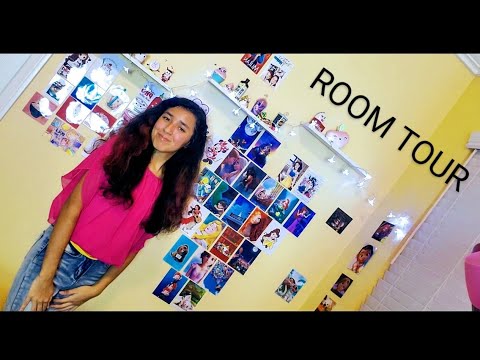 ASMR Room Tour and free prints wall collage