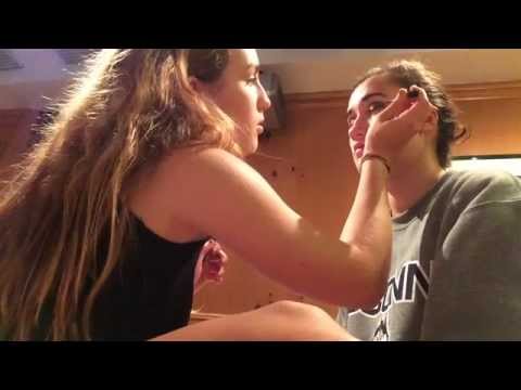 *ASMR* Make up tutorial (feat. Sarah)
