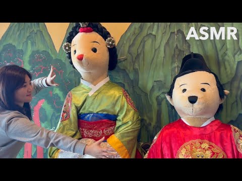 ASMR AT THE MUSEUM 🎭 WITH BEARS 🐻‍❄️🐻 iphone14pro Camera Tapping , Scratching