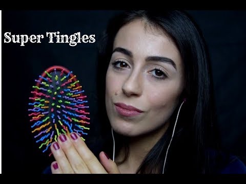 ASMR ITA / 🎀Spazzolo i Miei Capelli + Whispering🎀- Hair Brushing- Personal Attention