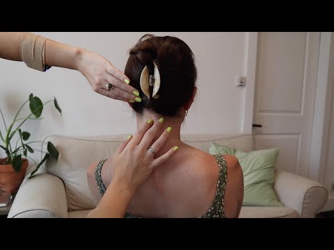 ASMR | Hair play + brushing, light scratching, nape attention with Caroline 💚 (whisper, real person)