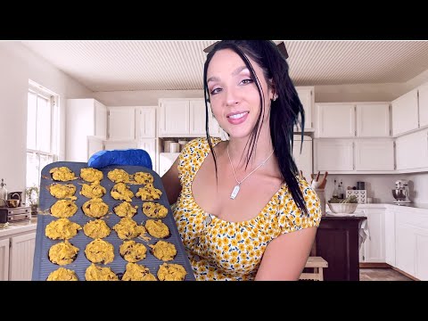 ASMR - Girlfriend is Baking For You (Personal Attention)