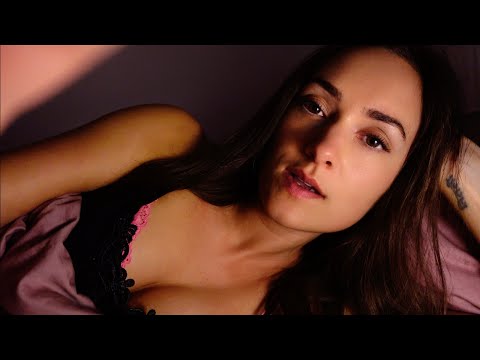 ASMR 💕 Your Girlfriend can't fall asleep and needs Your Help